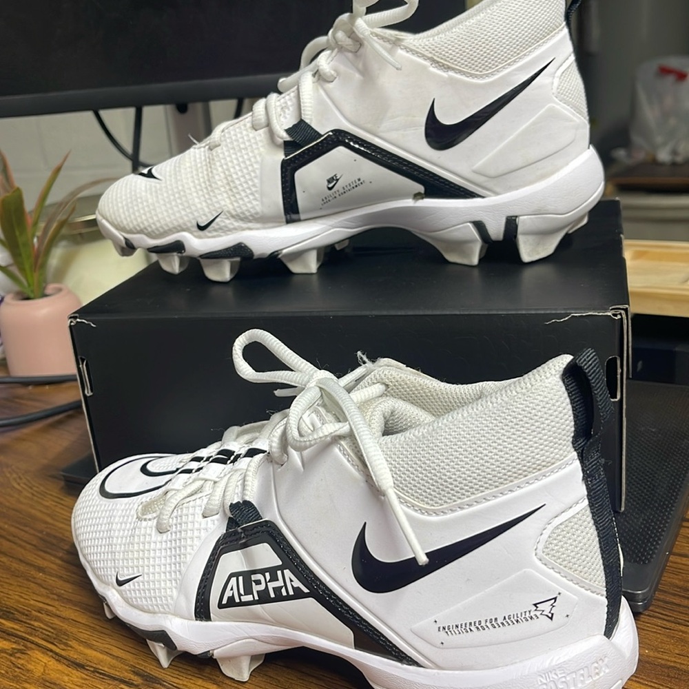 Nike Football Cleats 6Y